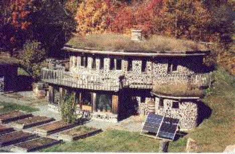 Дом-поленница Роба и Джеки Рой