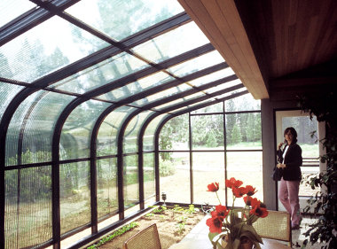 Интерьер солнечной теплицы дома Андерсона