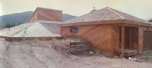 Заглубленный солнечный дом Colosol с северо-запада