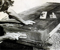 Затирка армоцементного корпуса самодельного солнечного коллектора