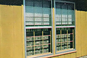 Окно солнечного дома, оборудованное стеной Тромба