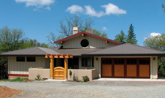 Внешний вид солнечного дома Foothill Cottage
