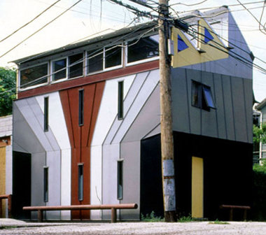 Внешний вид солнечного дома Говарда Алана