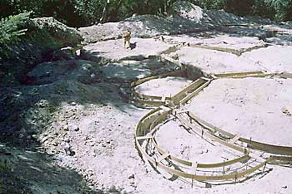 Устройство опалубки фундамента купольного дома