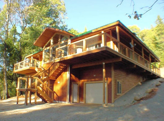 Вид солнечного дома Пелтона с юго-востока