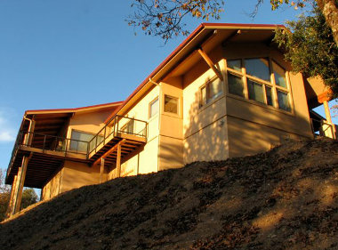 Внешний вид солнечного дома Петерсонов