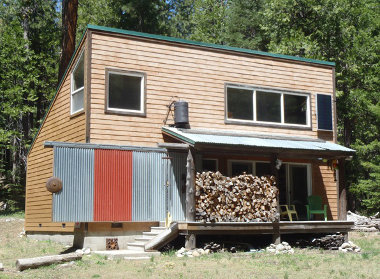 Внешний вид солнечного дома Sierra Studio Cabin