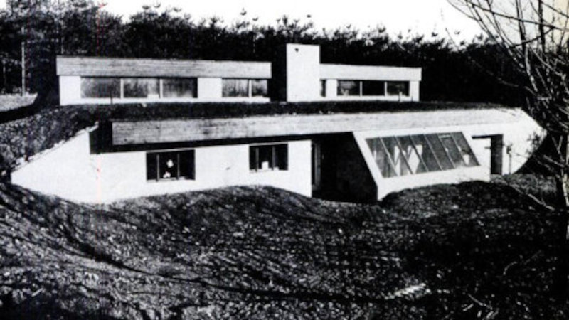 Заглублённый пассивный солнечный дом, внешний вид