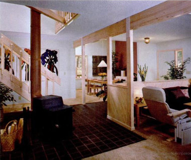 Фрагмент интерьера первого этажа энергосберегающего дома Stovehaus