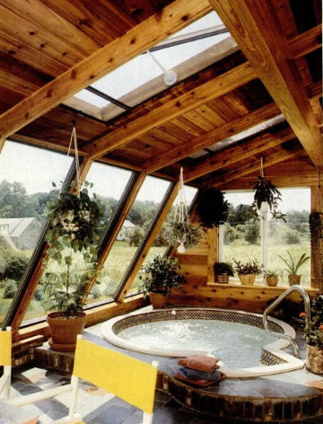 Гидромассажная ванна в солнечной теплице