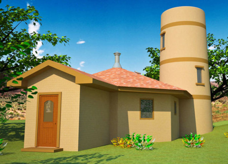 Вид землебитного солнечного дома Native Spirit с востока