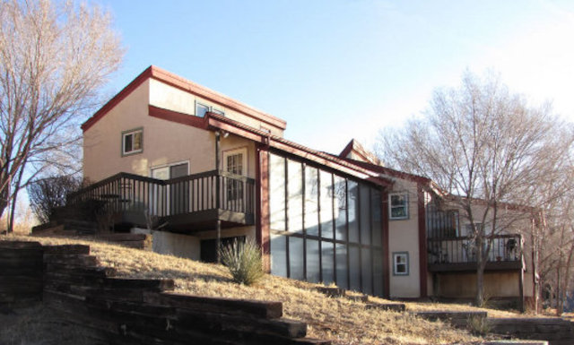 Внешний вид солнечных домов Davis Townhouses