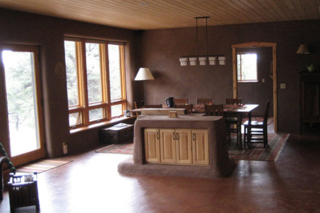 Солнечный дом из соломенных блоков Eco Family 1900, интерьер