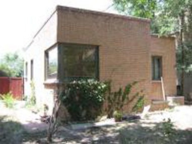 Дом с простейшей системой пассивного солнечного отопления до реконструкции