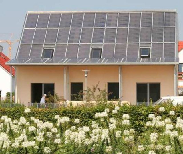 Суперсолнечный дом Якоба Ленера, южный фасад