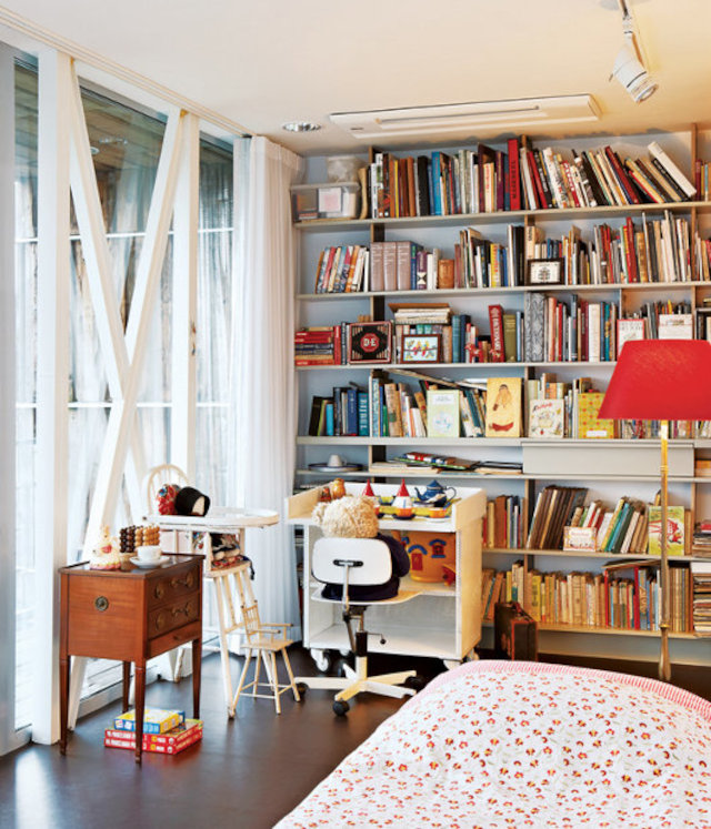 Современный голландский дом из использованных материалов, фрагмент интерьера