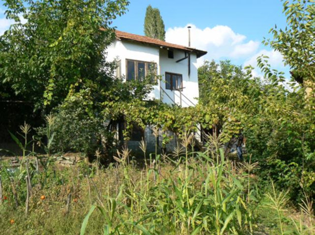 Село Любовка, реставрированный дом № 2