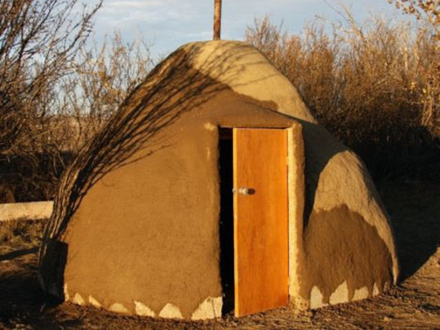 Землебитная сауна по технологии Earthbags, внешний вид