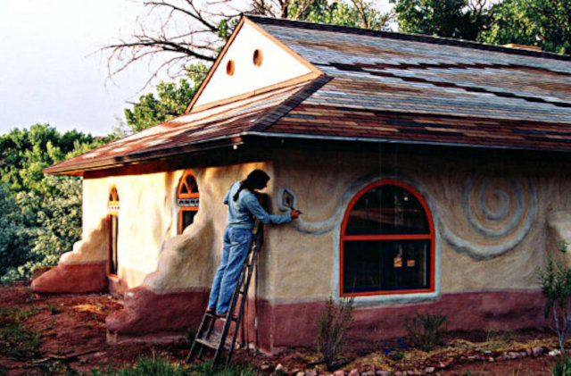 Землебитный дом Kennedy House, наружная отделка