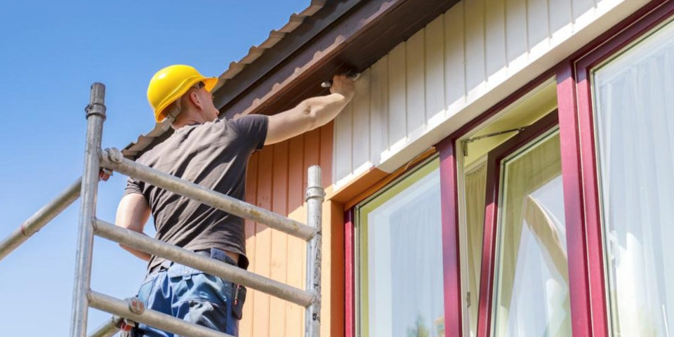 Защита фасада от сырости и разрушения